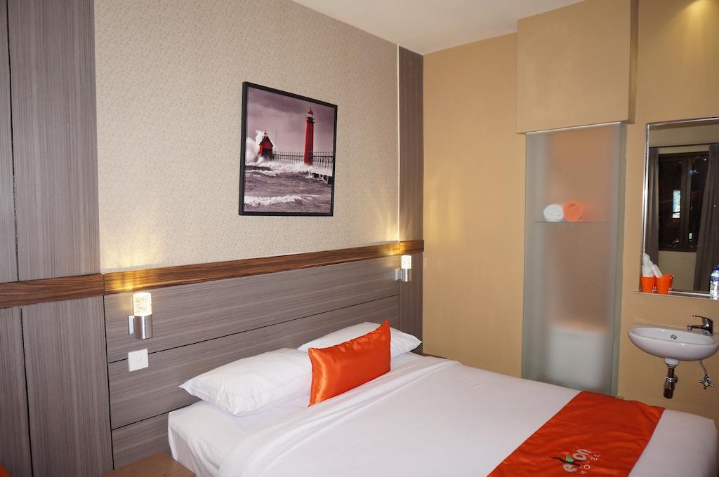 Ekon Hotel Yogyakarta Zimmer foto