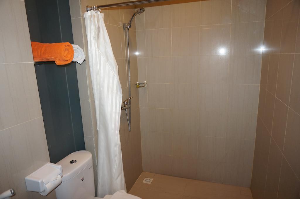 Ekon Hotel Yogyakarta Zimmer foto