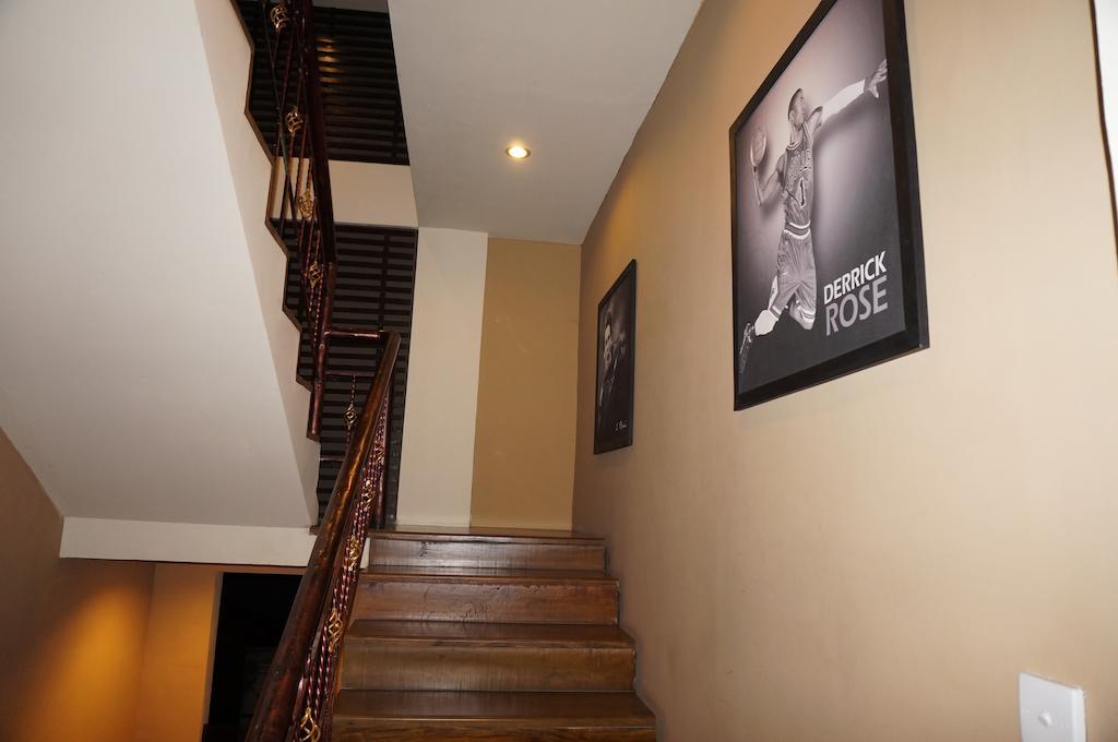 Ekon Hotel Yogyakarta Exterior foto