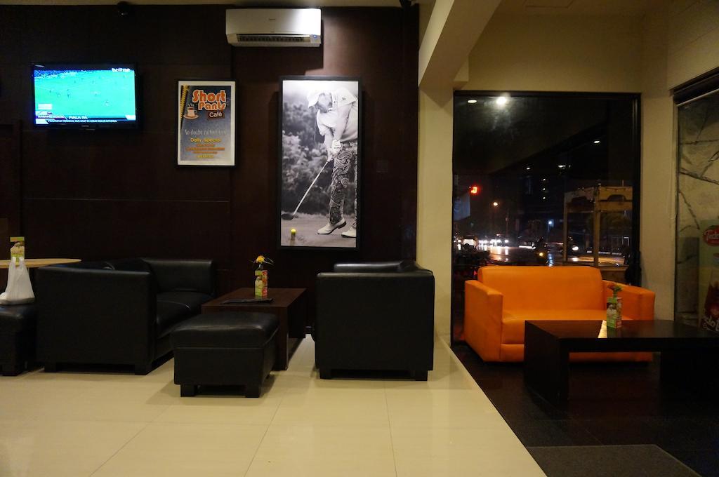 Ekon Hotel Yogyakarta Exterior foto